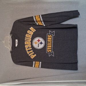 Pittsburgh Steelers jersey.